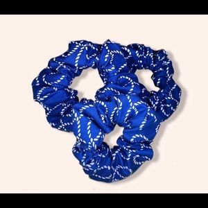 Bow Line Navy Scrunchies